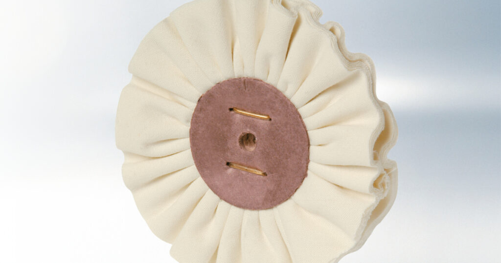 POLISHUESE, PLEATED BUFFS 1 COPE